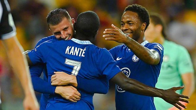 为了给日本球星签约腾出空间，公牛队无奈裁掉前快船后场新星？