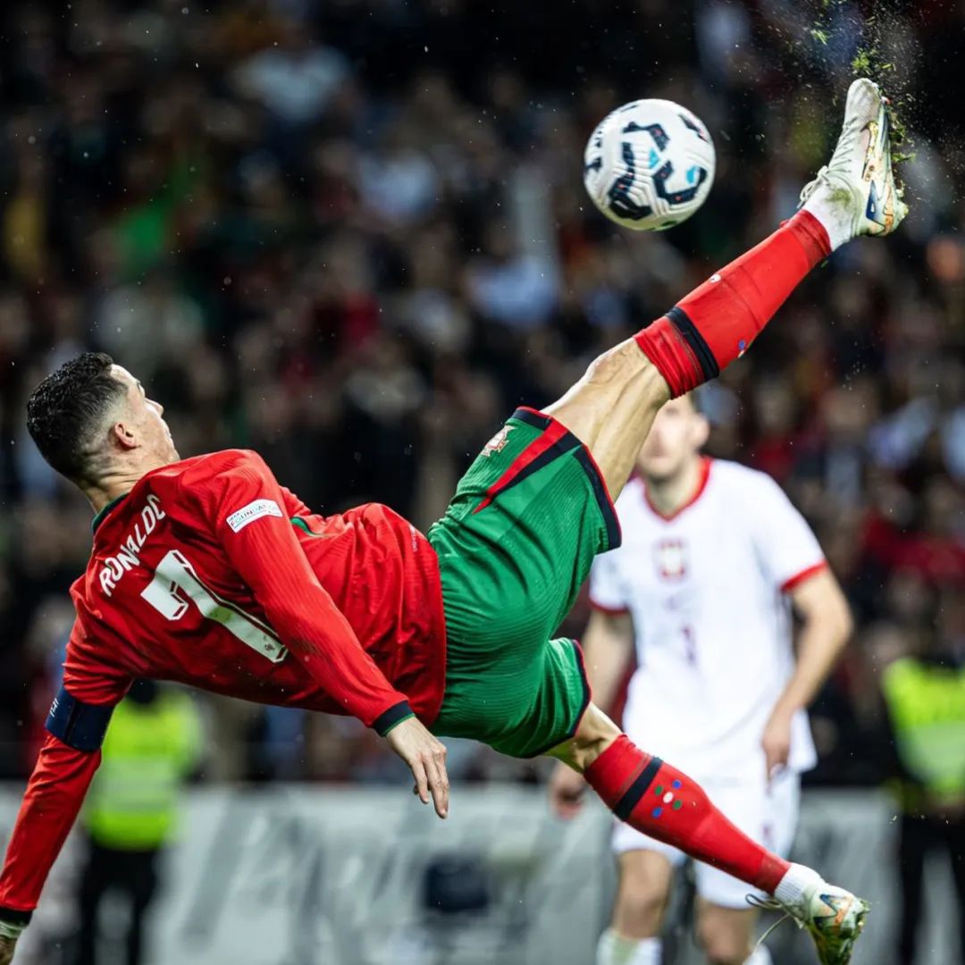 湖人客场取胜 詹姆斯关键时刻稳定输出