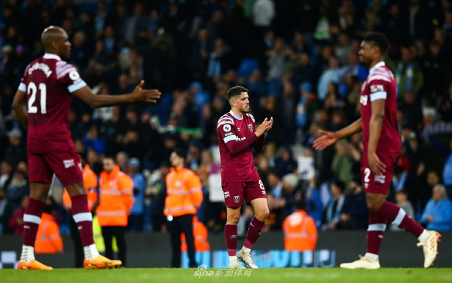 大爆冷！爵士终结6连败，汤普森一战创2大神迹，状元空砍26+10+8