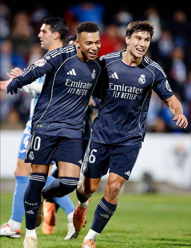 HEROIC新教练TOBIZ专访：从小学教师到电竞教练的冠军之路